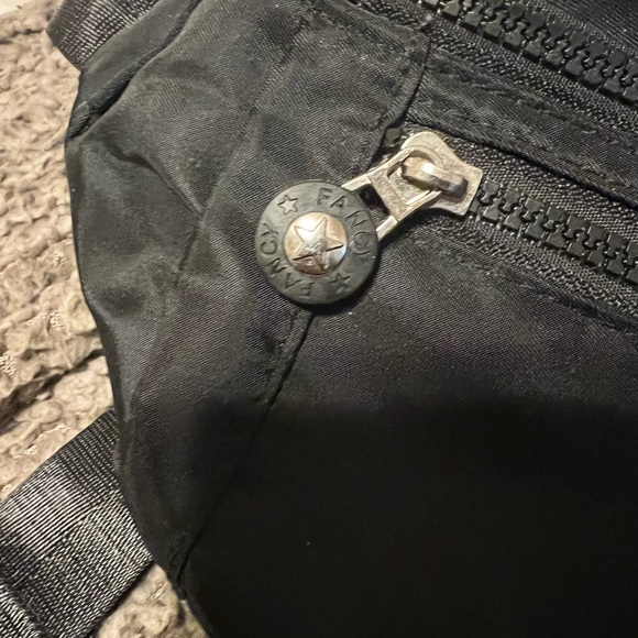 Unisex Basic Black Fanny Pack - Lots of Zipper Pockets - Picture 7 of 10